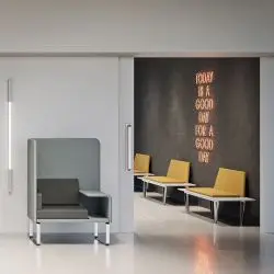 sala-attesa-aereoporto-panca-Elettra-Moving-ambientato
