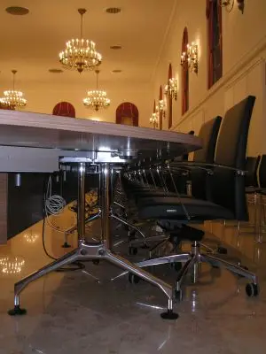 centro-congressi-sedie-da-ufficio-Viva-Moving-005