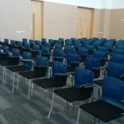sala-conferenze-sedie-colore-blu-Slim-Task-Tool-Moving-003